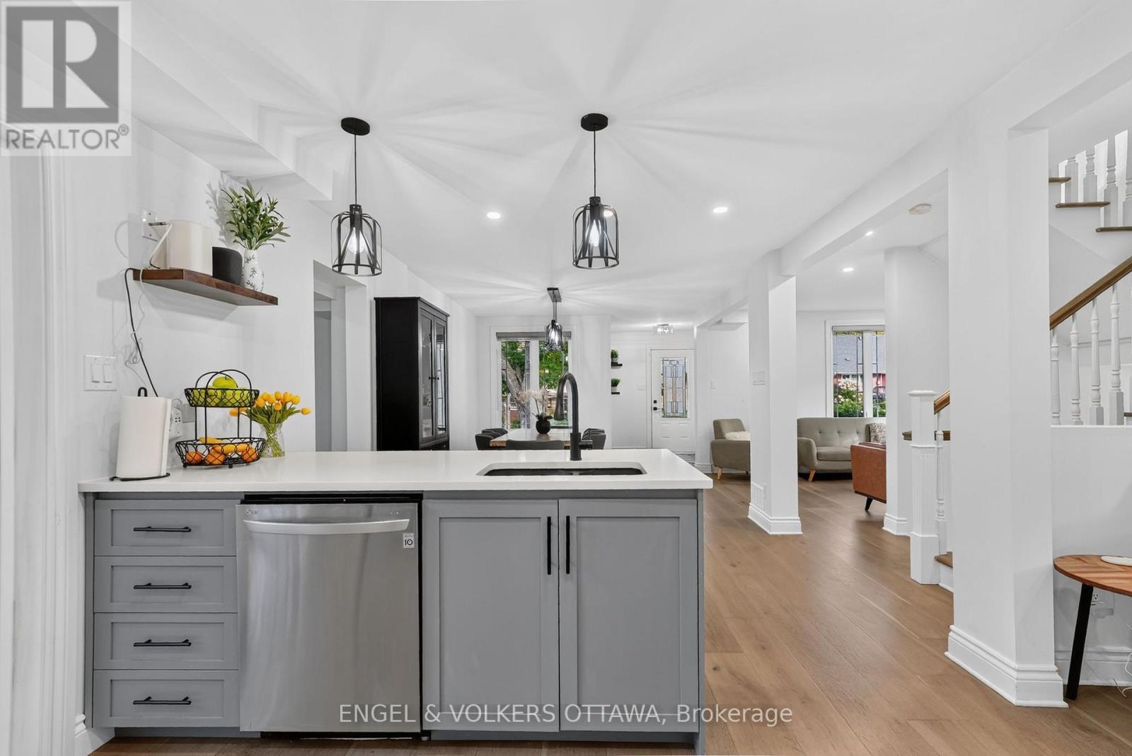 1330 Kilborn Avenue, Ottawa, ON