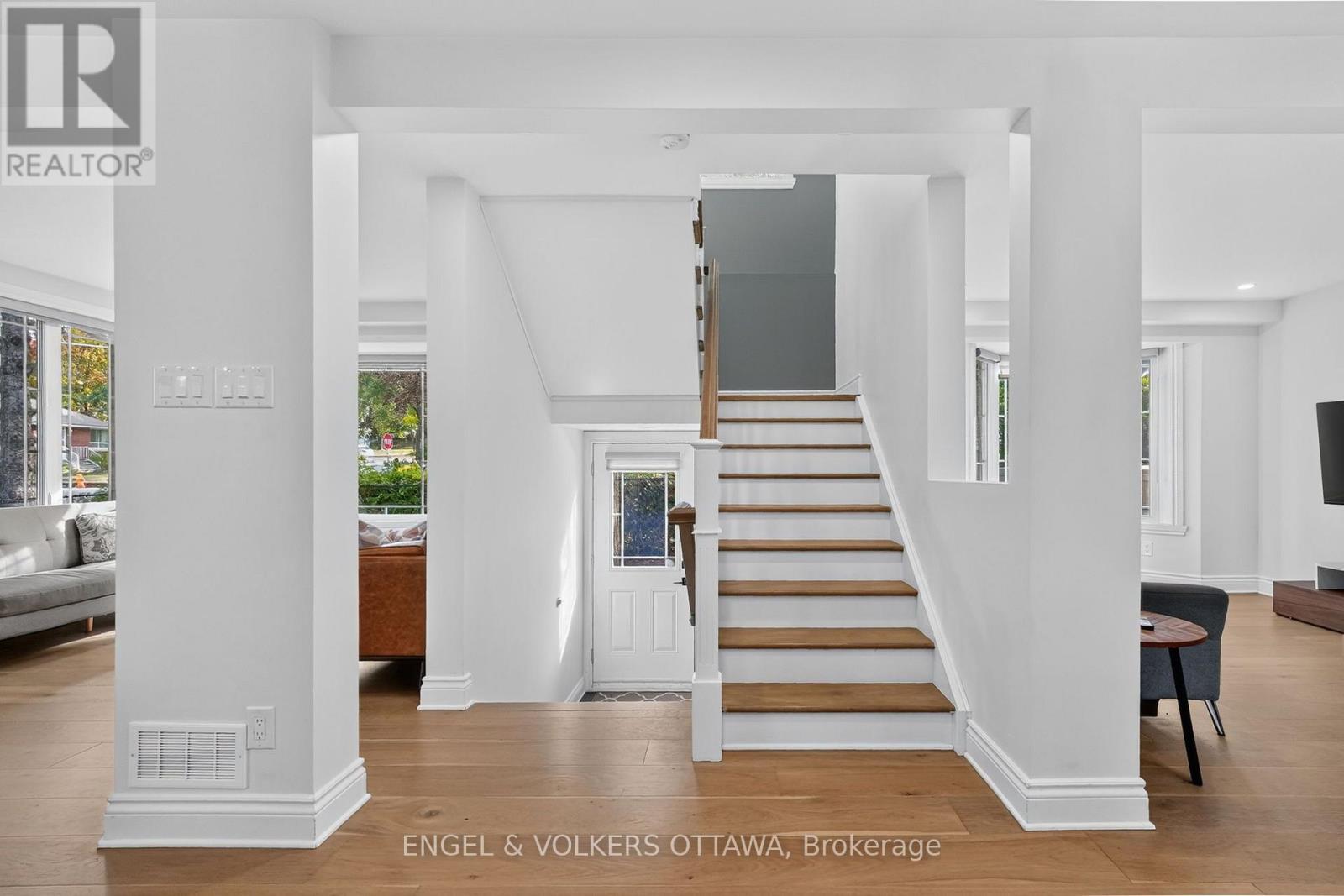 1330 Kilborn Avenue, Ottawa, ON