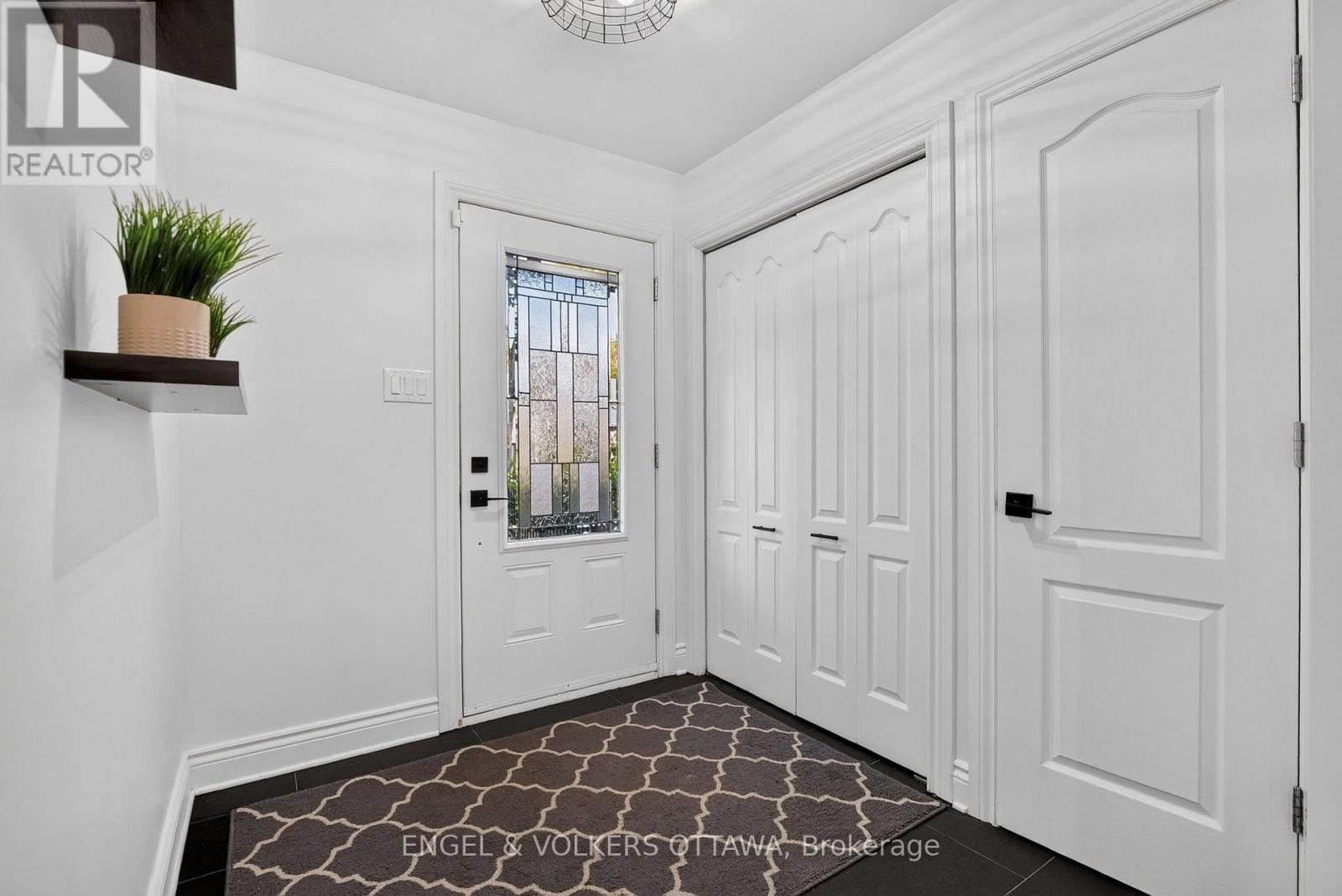 1330 Kilborn Avenue, Ottawa, ON