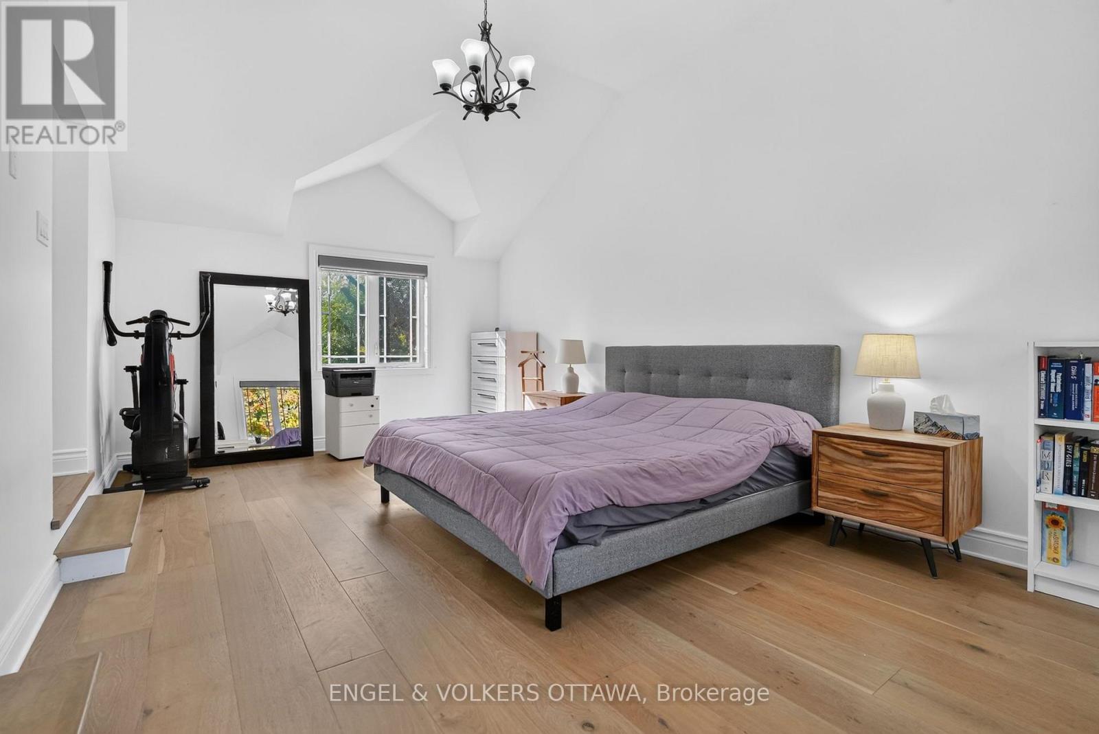 1330 Kilborn Avenue, Ottawa, ON