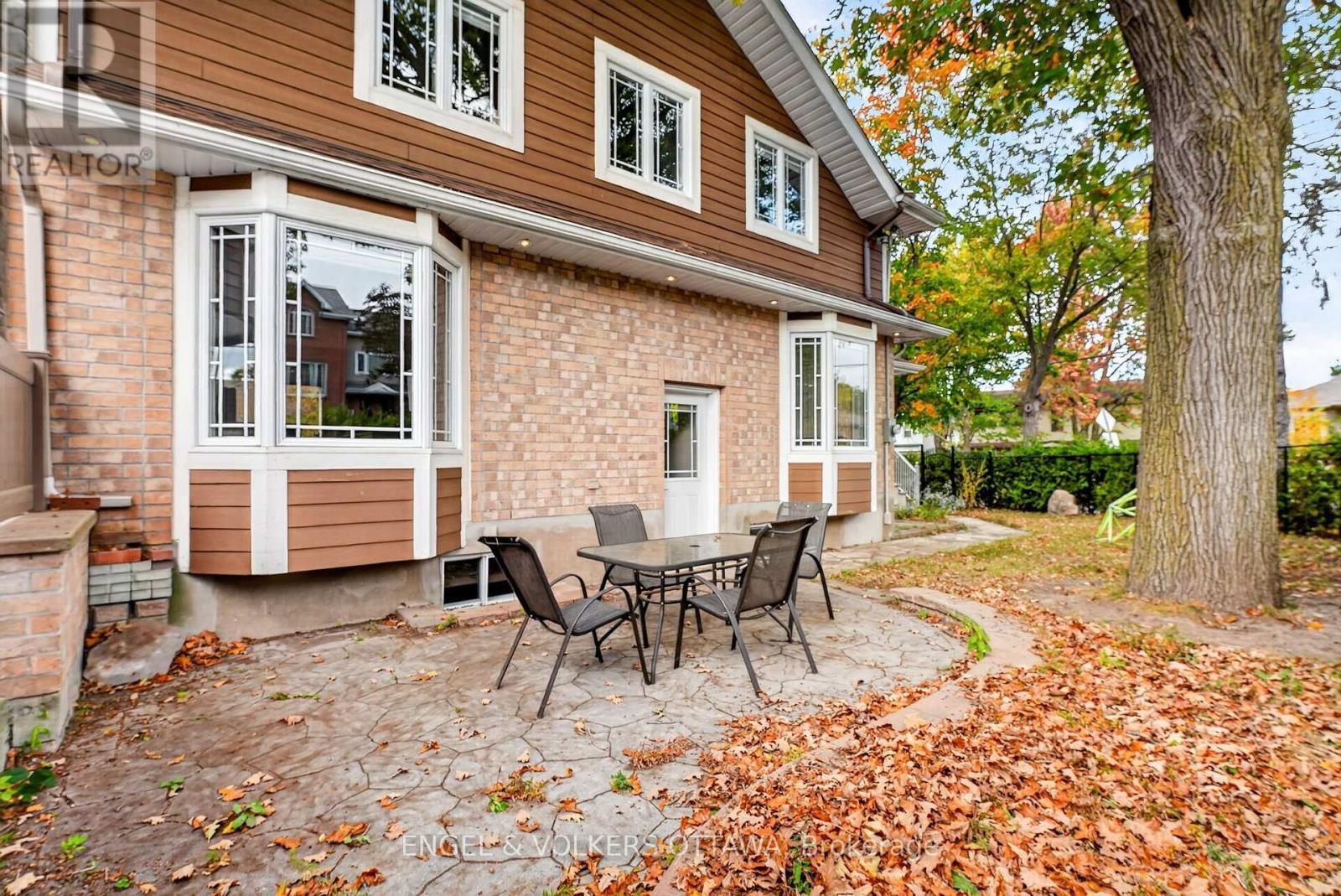 1330 Kilborn Avenue, Ottawa, ON