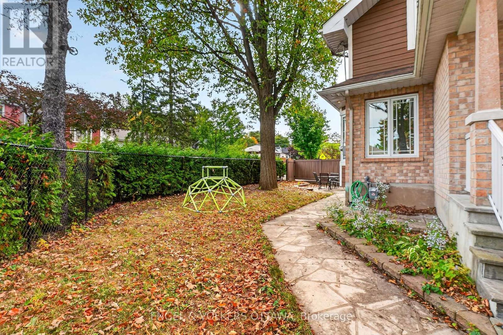 1330 Kilborn Avenue, Ottawa, ON