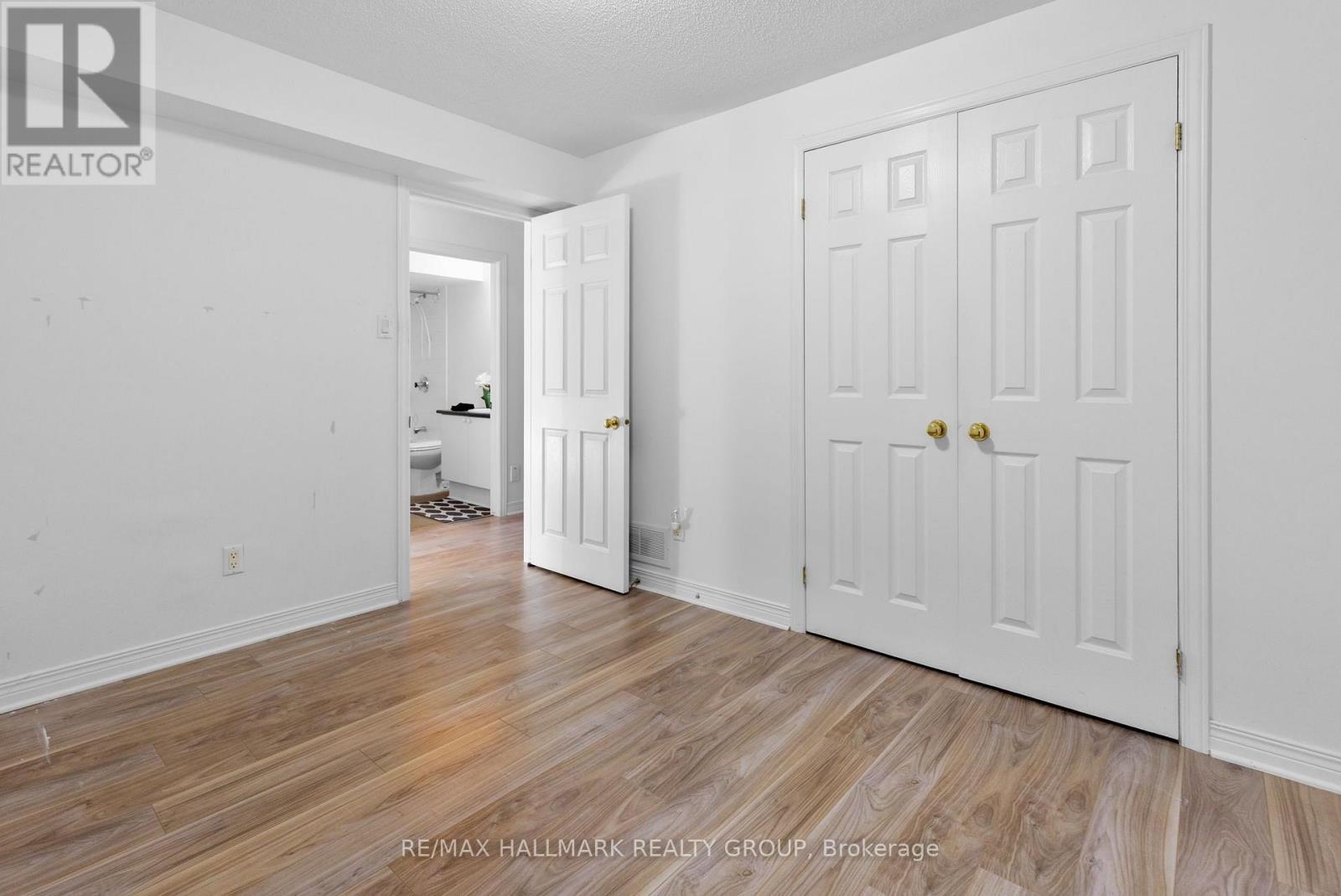 17 Quinterra Court, Ottawa, ON