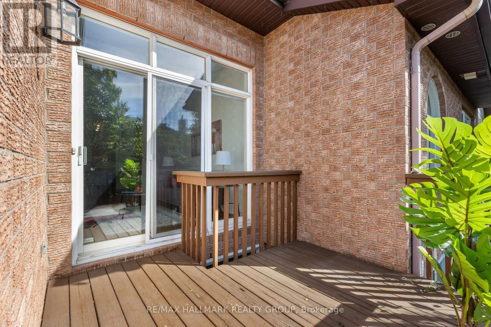 17 Quinterra Court, Ottawa, ON