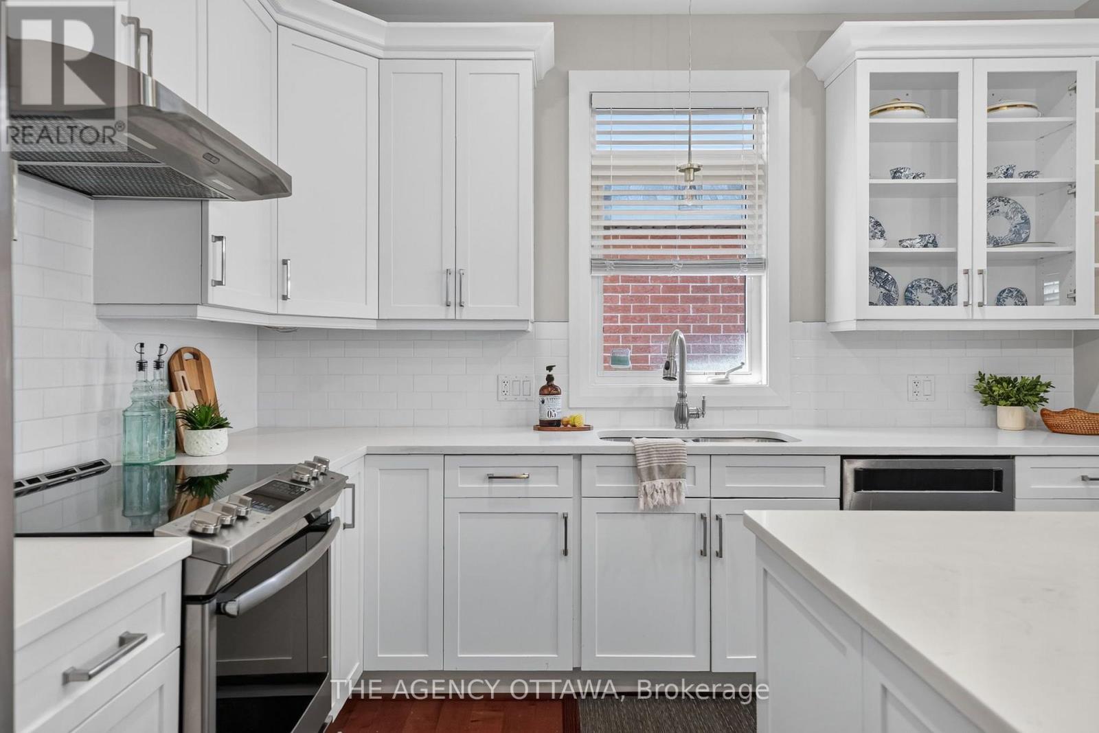 111 Bartlett Private, Ottawa, ON