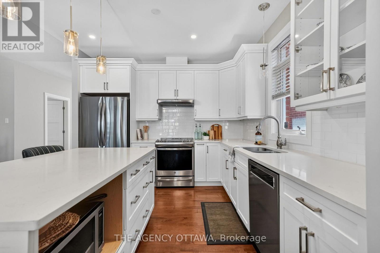 111 Bartlett Private, Ottawa, ON