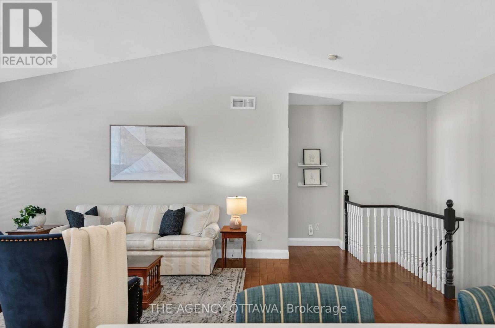 111 Bartlett Private, Ottawa, ON