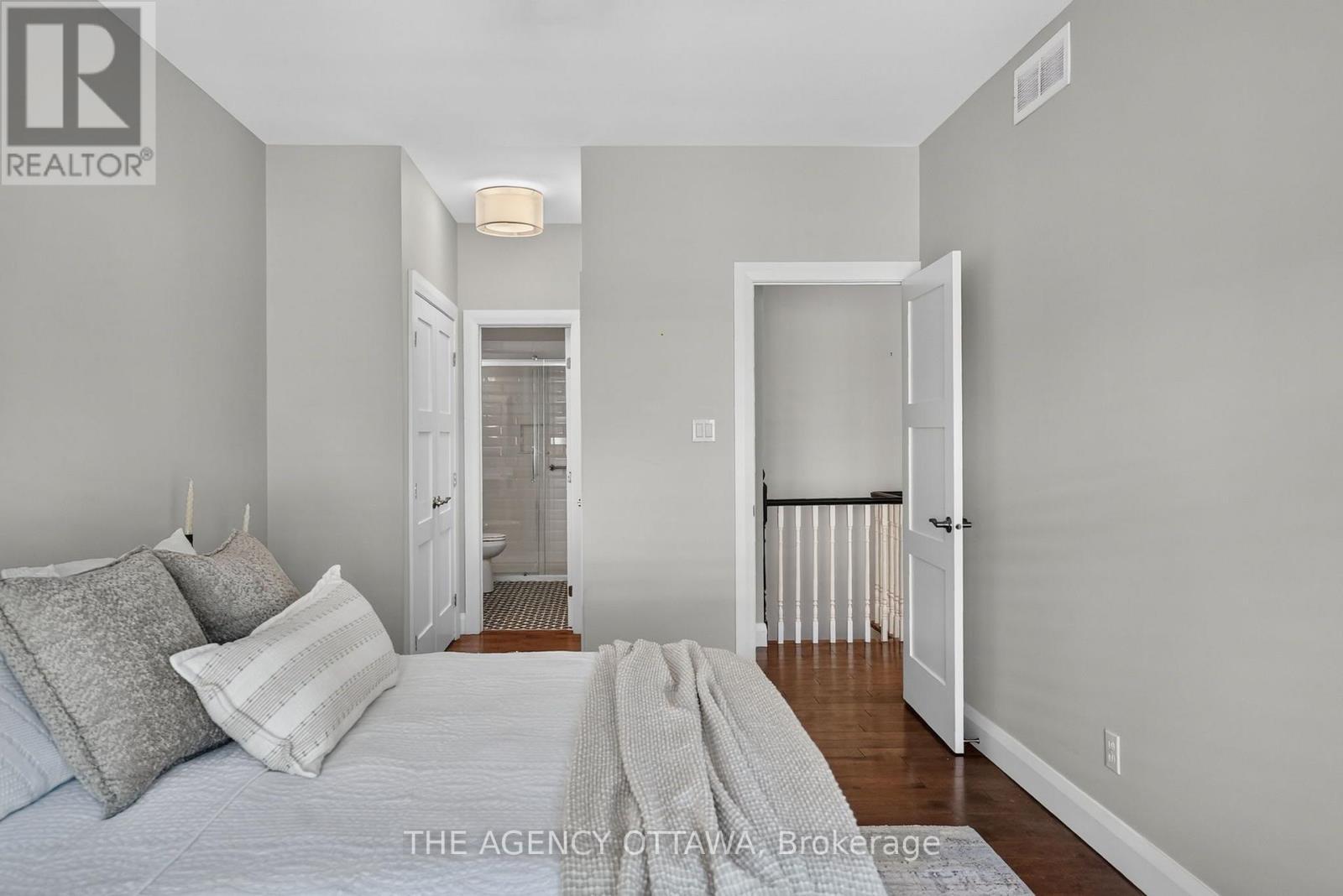 111 Bartlett Private, Ottawa, ON
