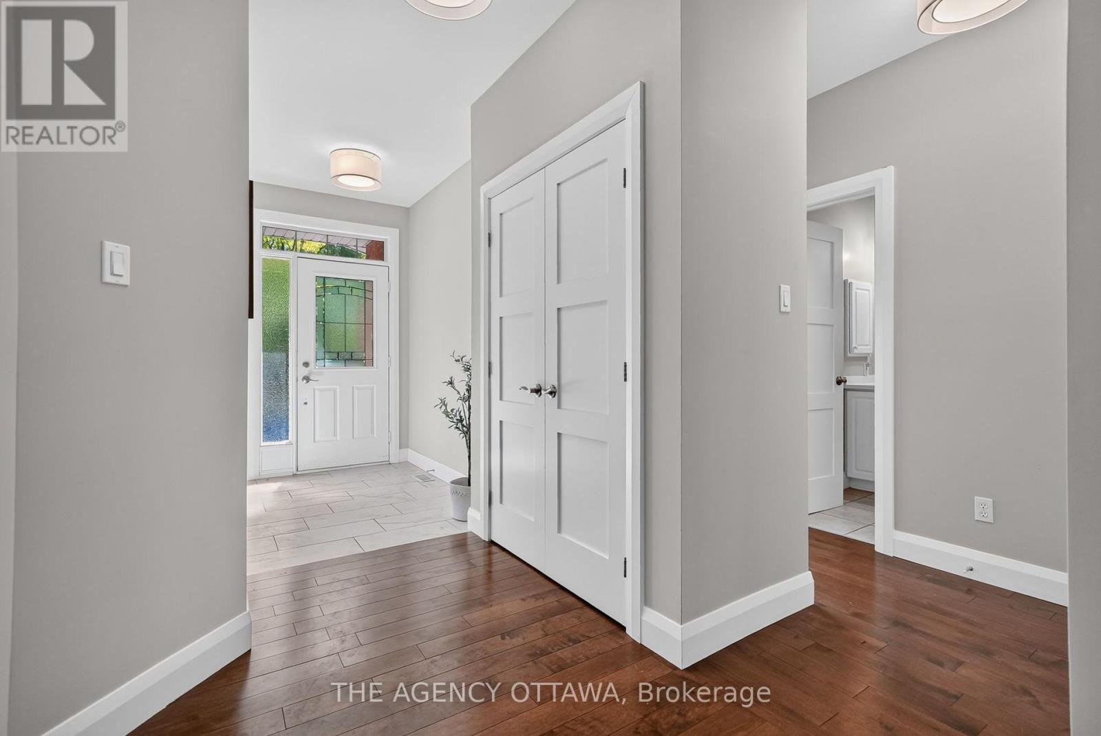 111 Bartlett Private, Ottawa, ON