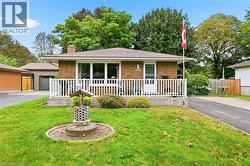 6495 BRACKEN Street Niagara Falls, ON L2E 5J5