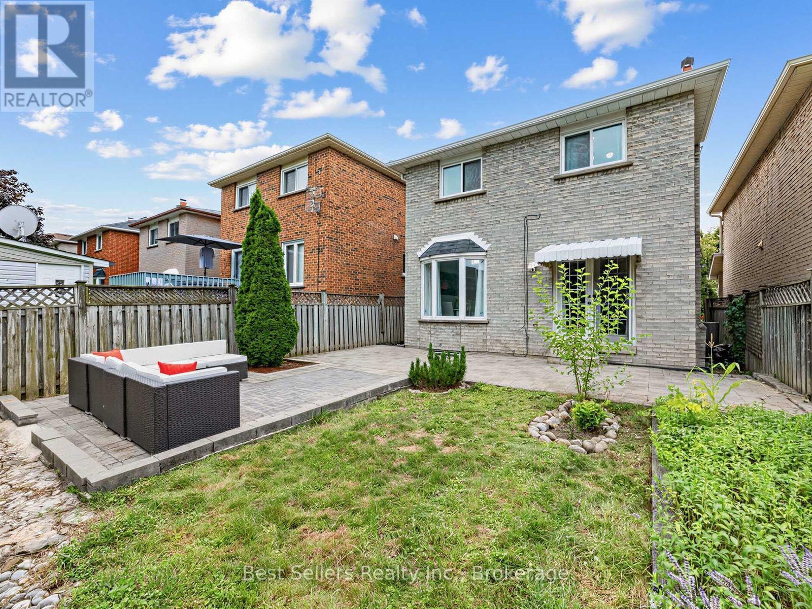 234 Lech Walesa Drive, Mississauga, ON