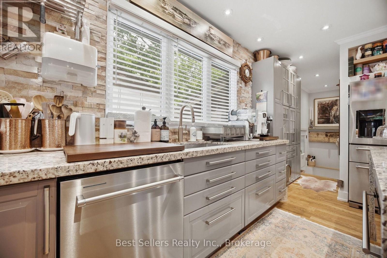 174 Angelene Street, Mississauga, ON