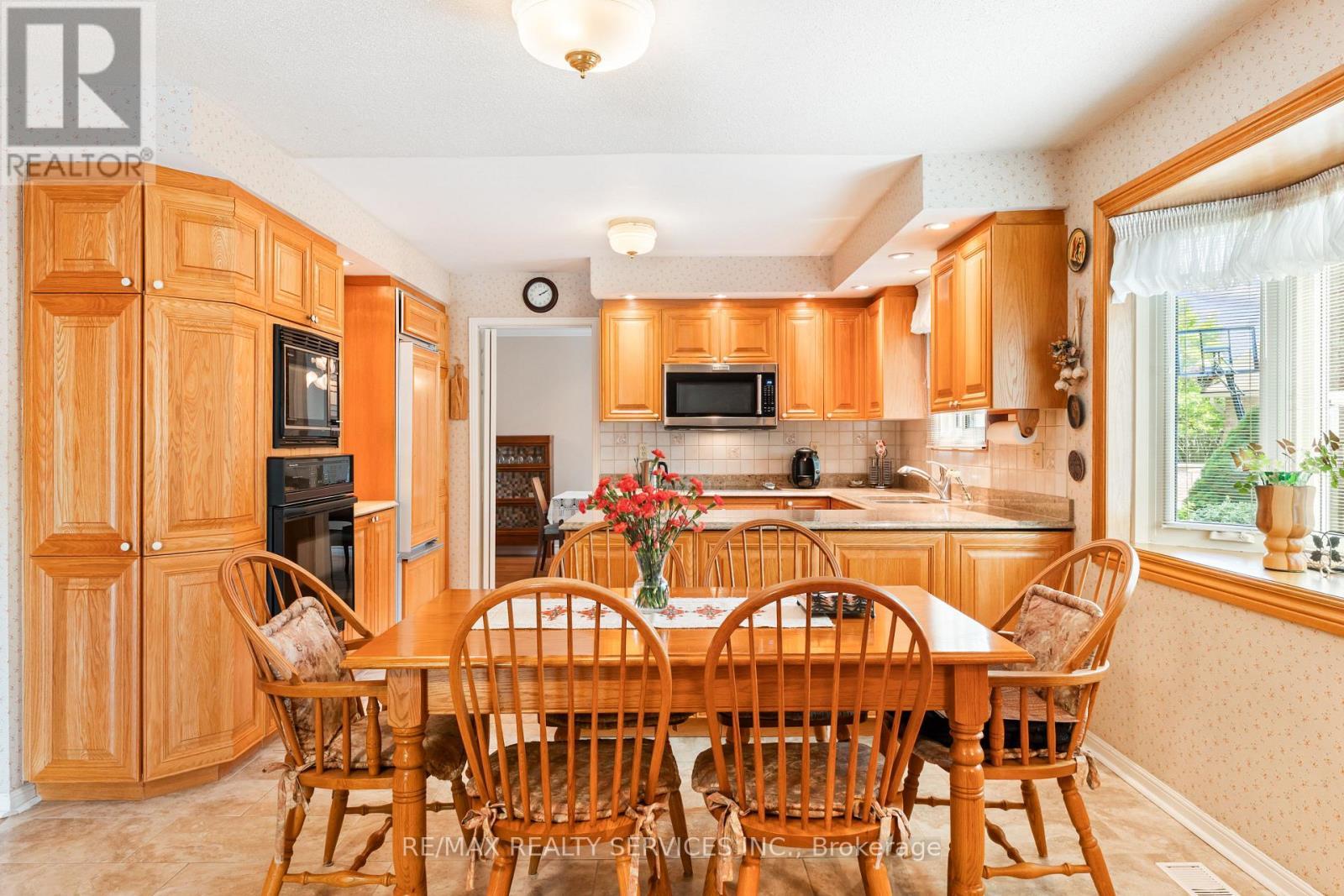 22 Oldham Crescent, Brampton, ON