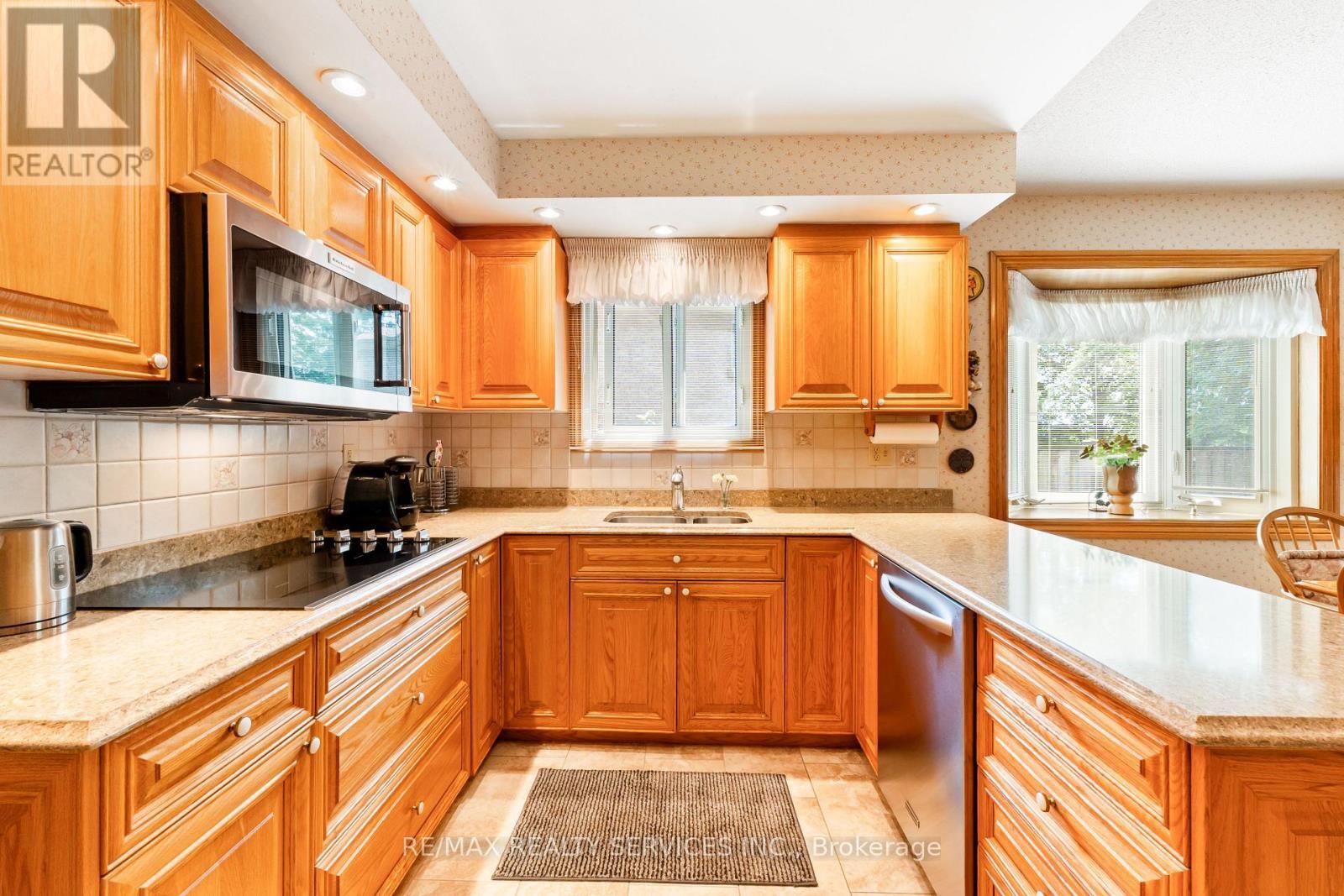 22 Oldham Crescent, Brampton, ON