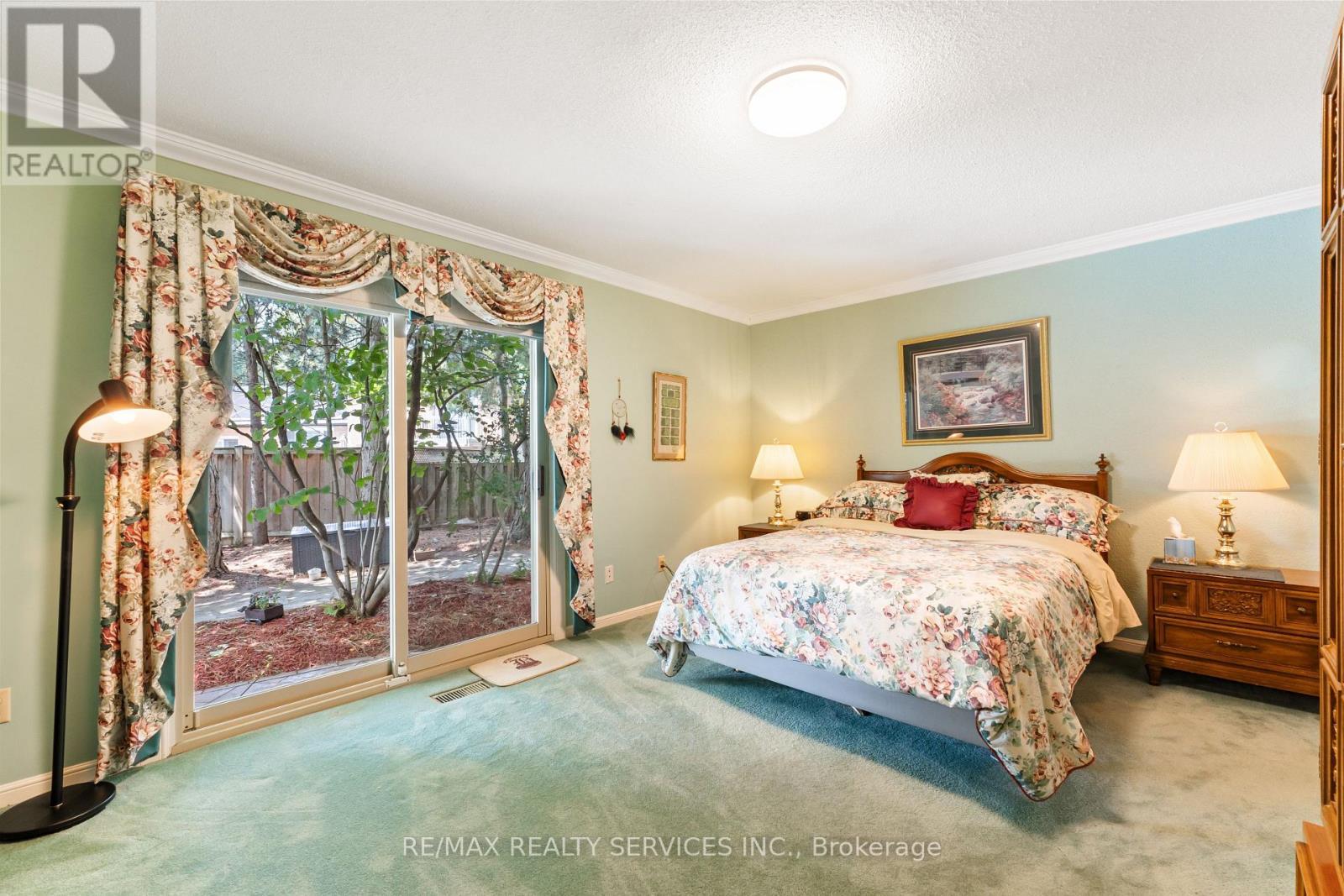 Primary bedroom - 22 Oldham Crescent, Brampton, ON