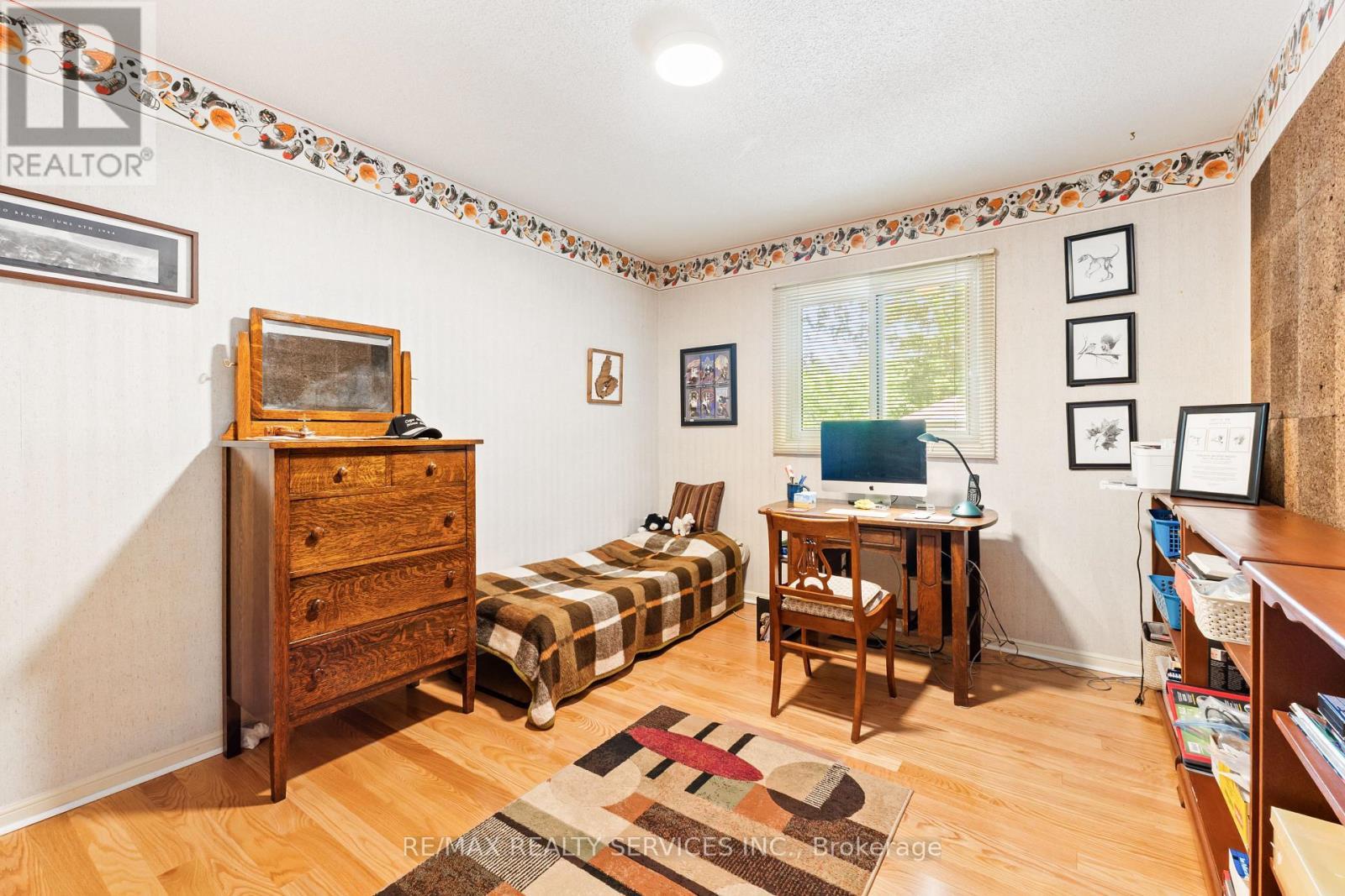 4th bedroom - 22 Oldham Crescent, Brampton, ON