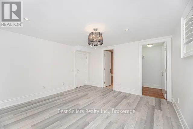 1595 Calverton Court, Mississauga, ON
