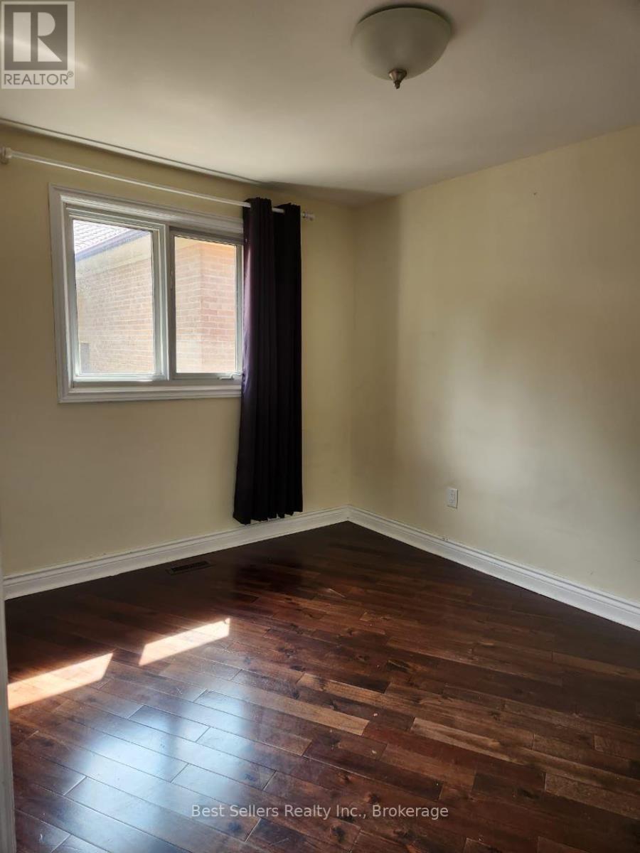 12 Bowshelm Court, Mississauga, ON