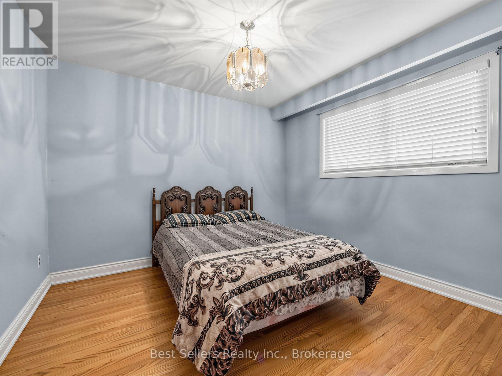 3570 Autumn Harvest Drive, Mississauga, ON