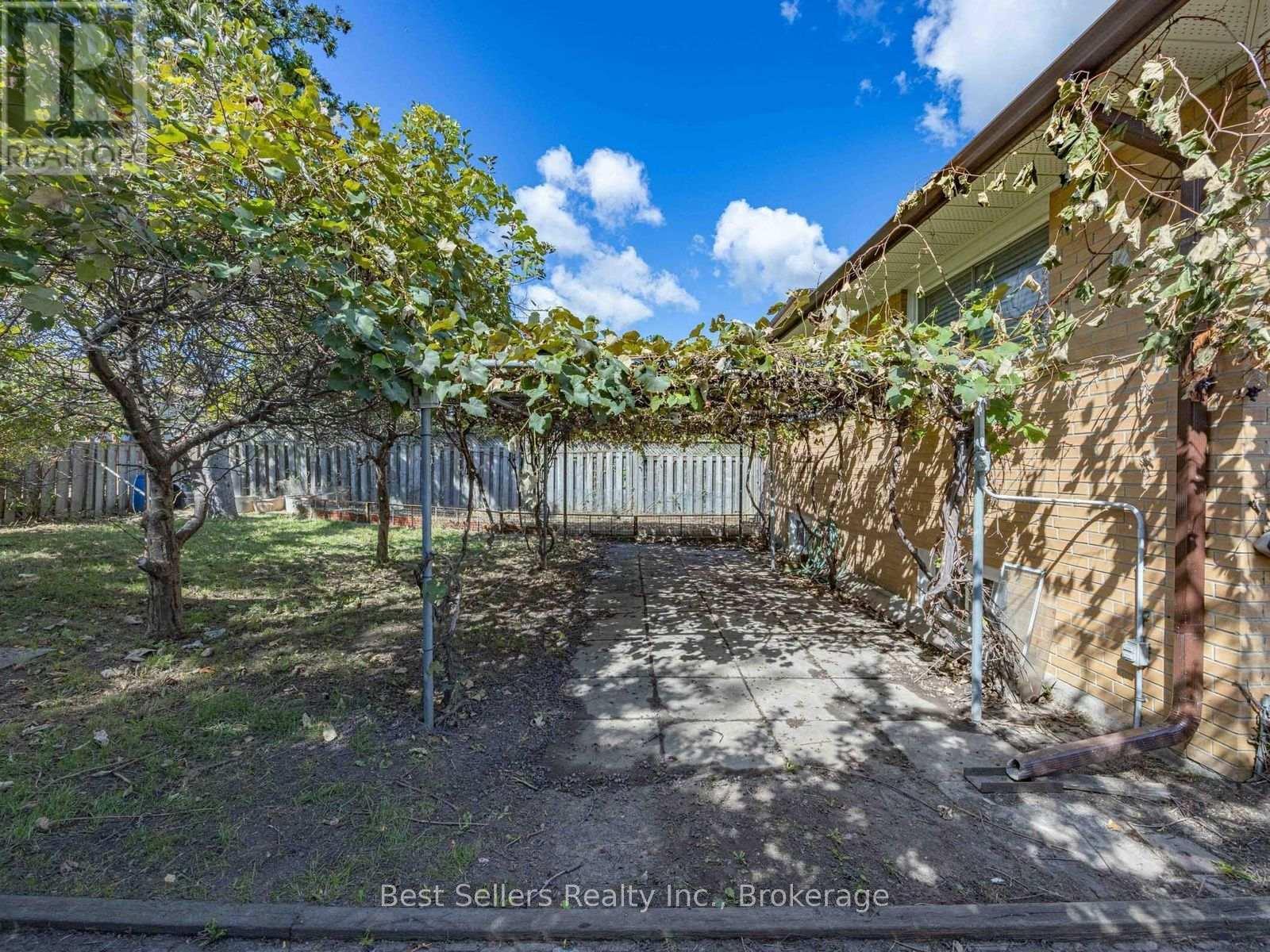 3570 Autumn Harvest Drive, Mississauga, ON
