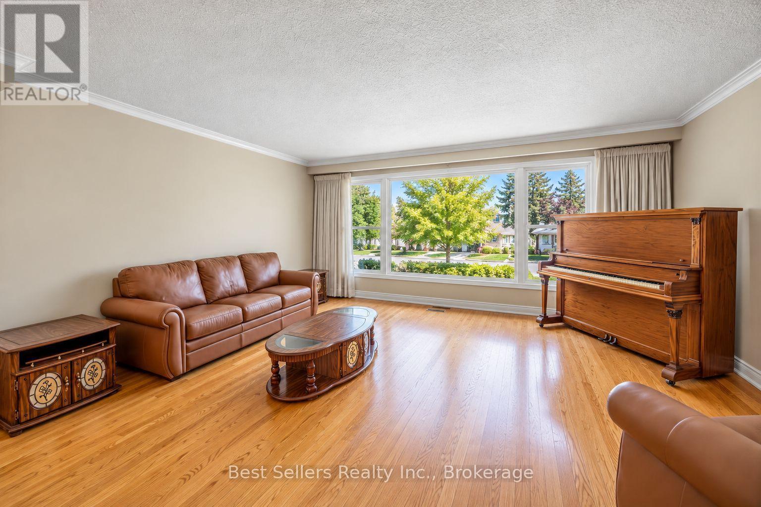3570 Autumn Harvest Drive, Mississauga, ON