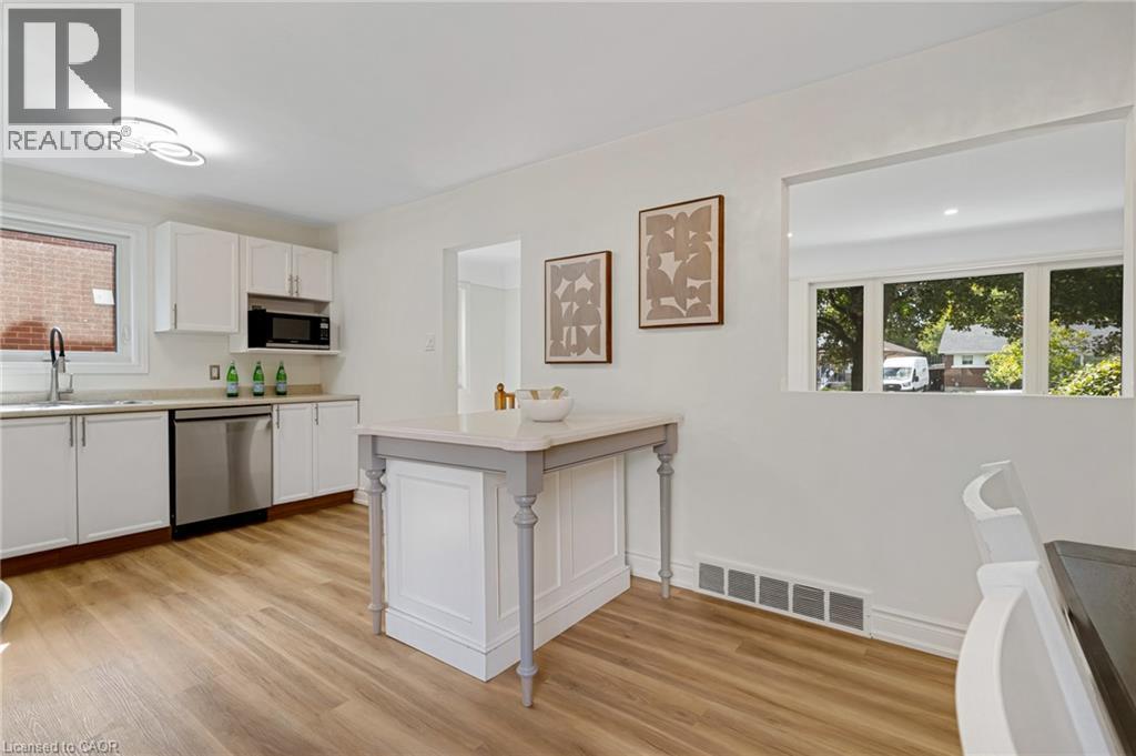 135 Patricia Avenue, Kitchener, ON
