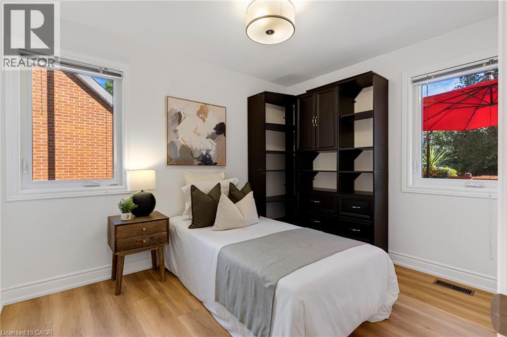 135 Patricia Avenue, Kitchener, ON