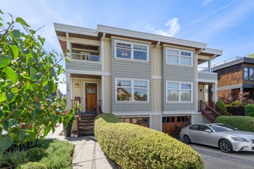 219 Michigan St  Victoria, BC V8V 1R4
