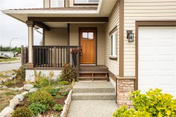 729 Parks Pl Ladysmith, BC V9G 0A9