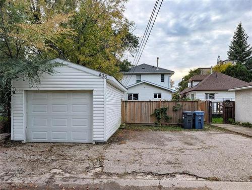 406 St Jean Baptiste St, Winnipeg, MB 