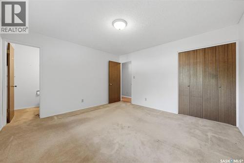 253 Laurentian Drive, Saskatoon, SK 
