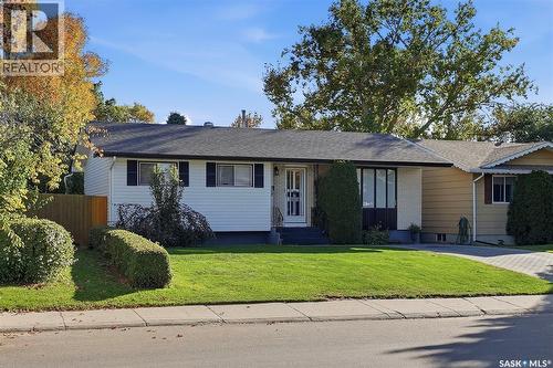 253 Laurentian Drive, Saskatoon, SK 