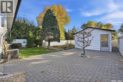 253 Laurentian Drive, Saskatoon, SK 