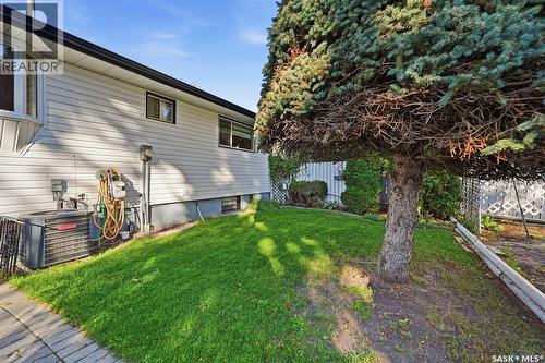 253 Laurentian Drive, Saskatoon, SK 