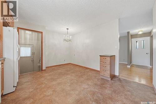 253 Laurentian Drive, Saskatoon, SK 