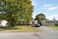 B - 1493 MARIETTE STREET Ottawa, ON K1E 1L1