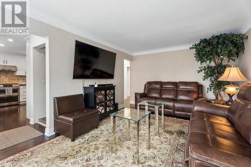 25 Swallow Crescent, Hamilton, ON 