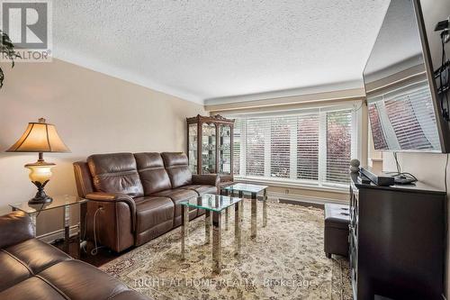 25 Swallow Crescent, Hamilton, ON 