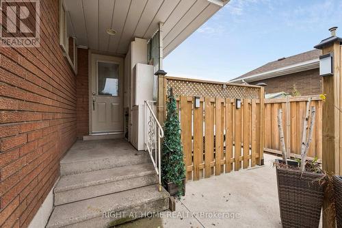 25 Swallow Crescent, Hamilton, ON 