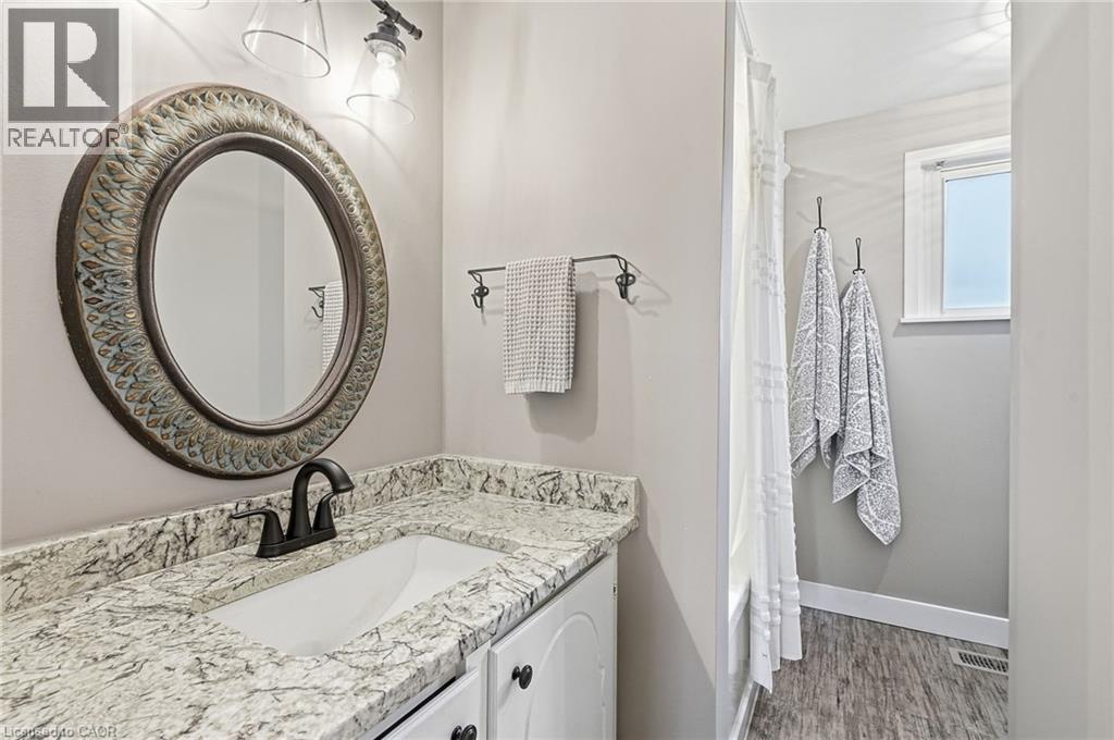 53 Bryna Avenue, Hamilton, ON