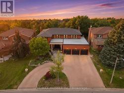 98 CAIRNBURG PLACE Vaughan, ON L4L 3L5