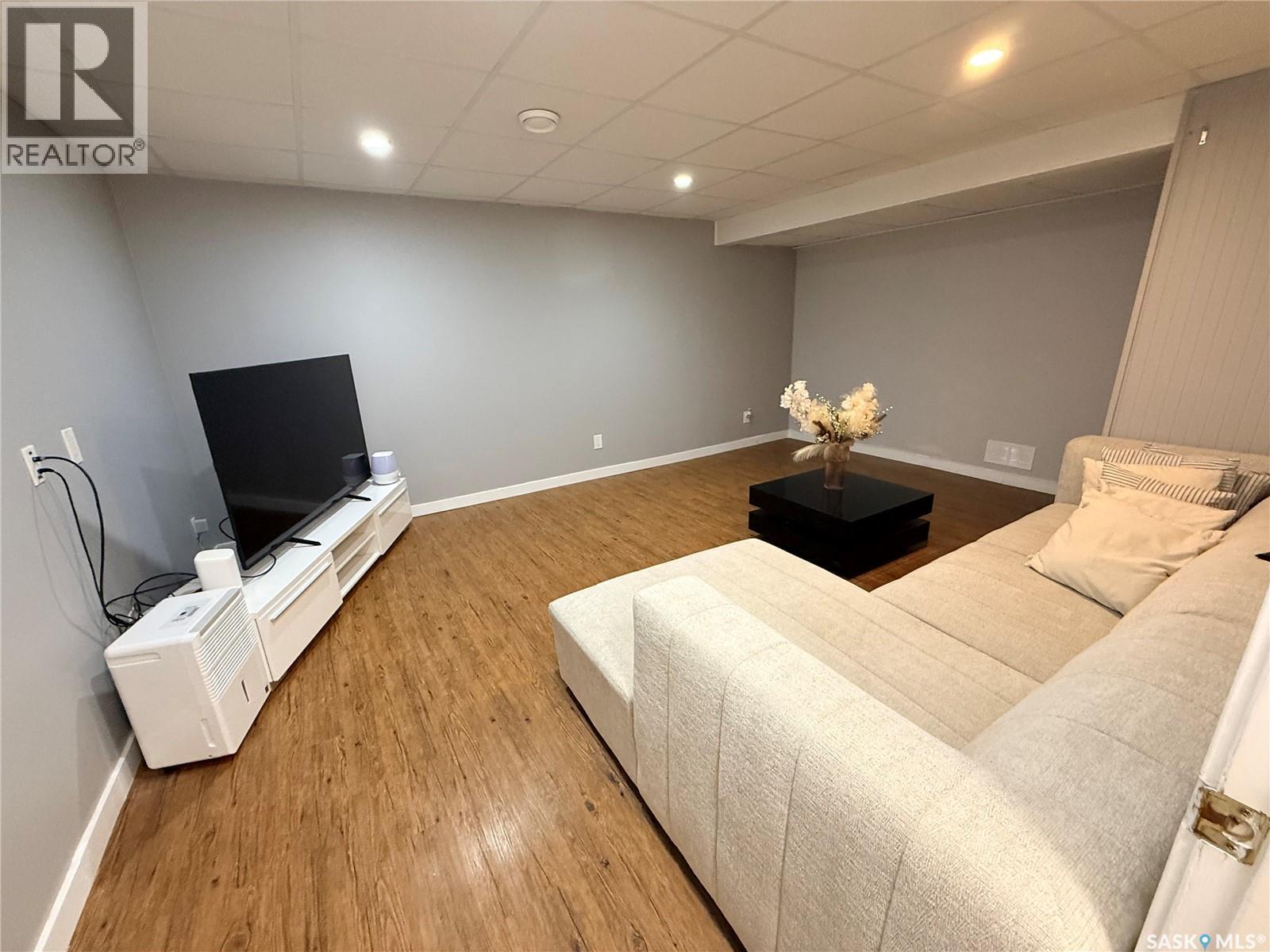 119 Hall Crescent, Saskatoon, SK