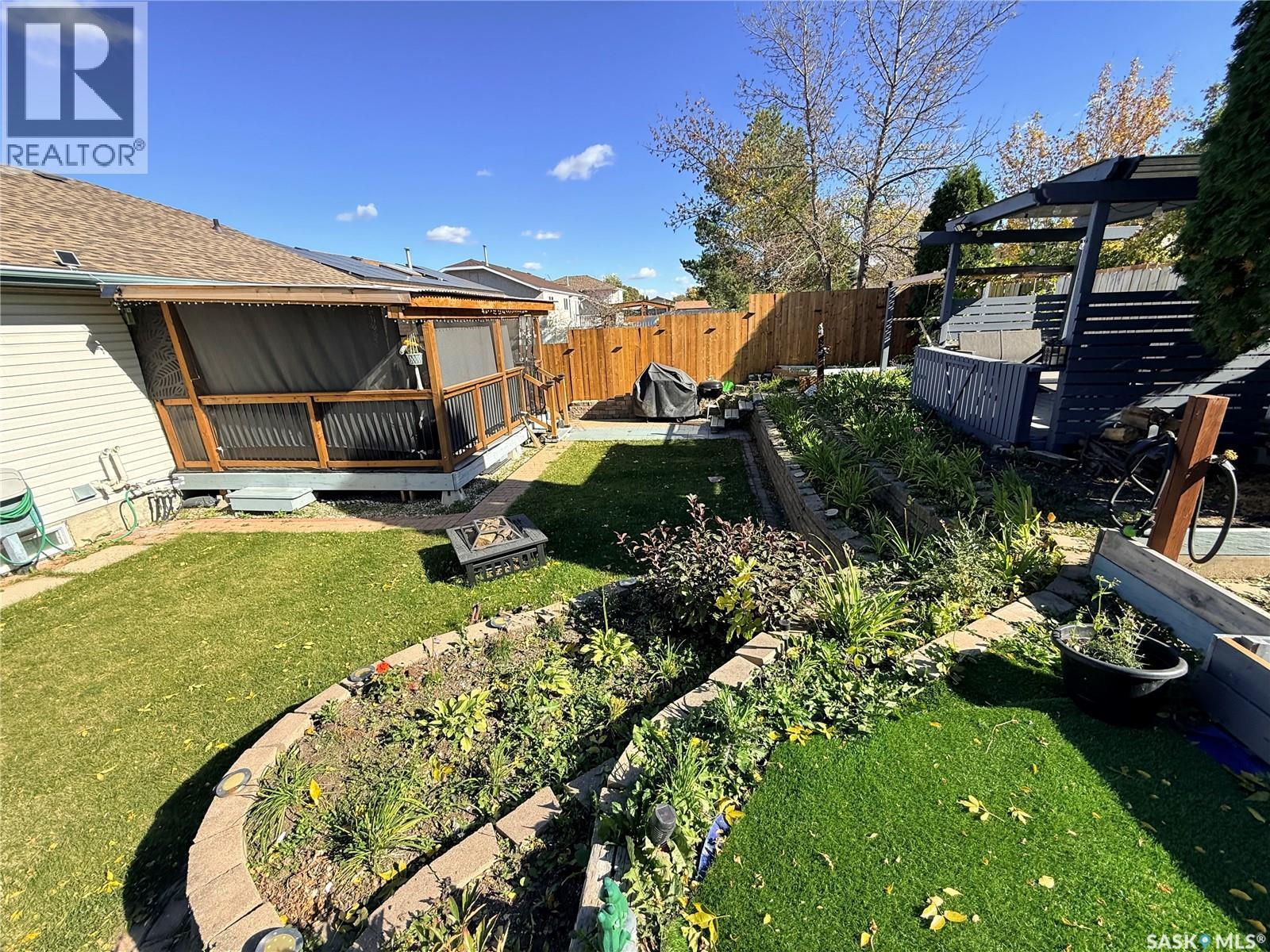 119 Hall Crescent, Saskatoon, SK