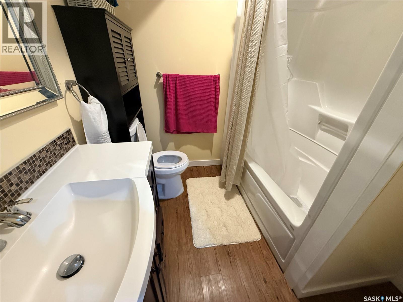 119 Hall Crescent, Saskatoon, SK