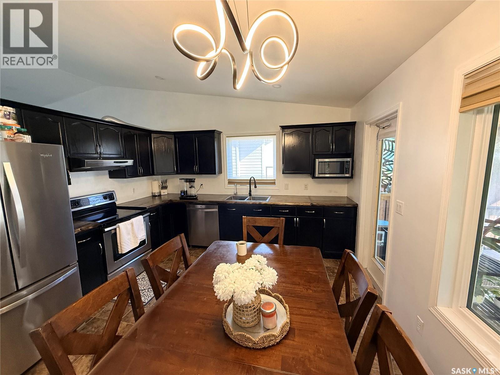 119 Hall Crescent, Saskatoon, SK