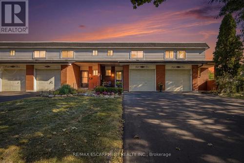 53 BRYNA AVENUE S  Hamilton, ON L9A 4W9