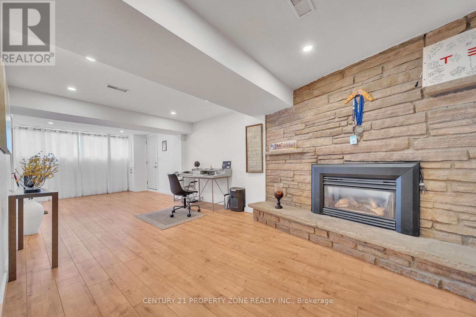 122 Vista Boulevard, Mississauga, ON