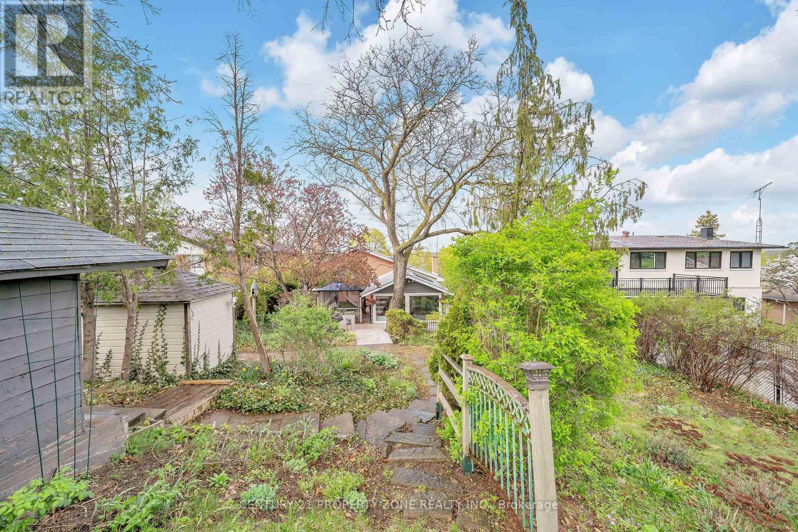 122 Vista Boulevard, Mississauga, ON