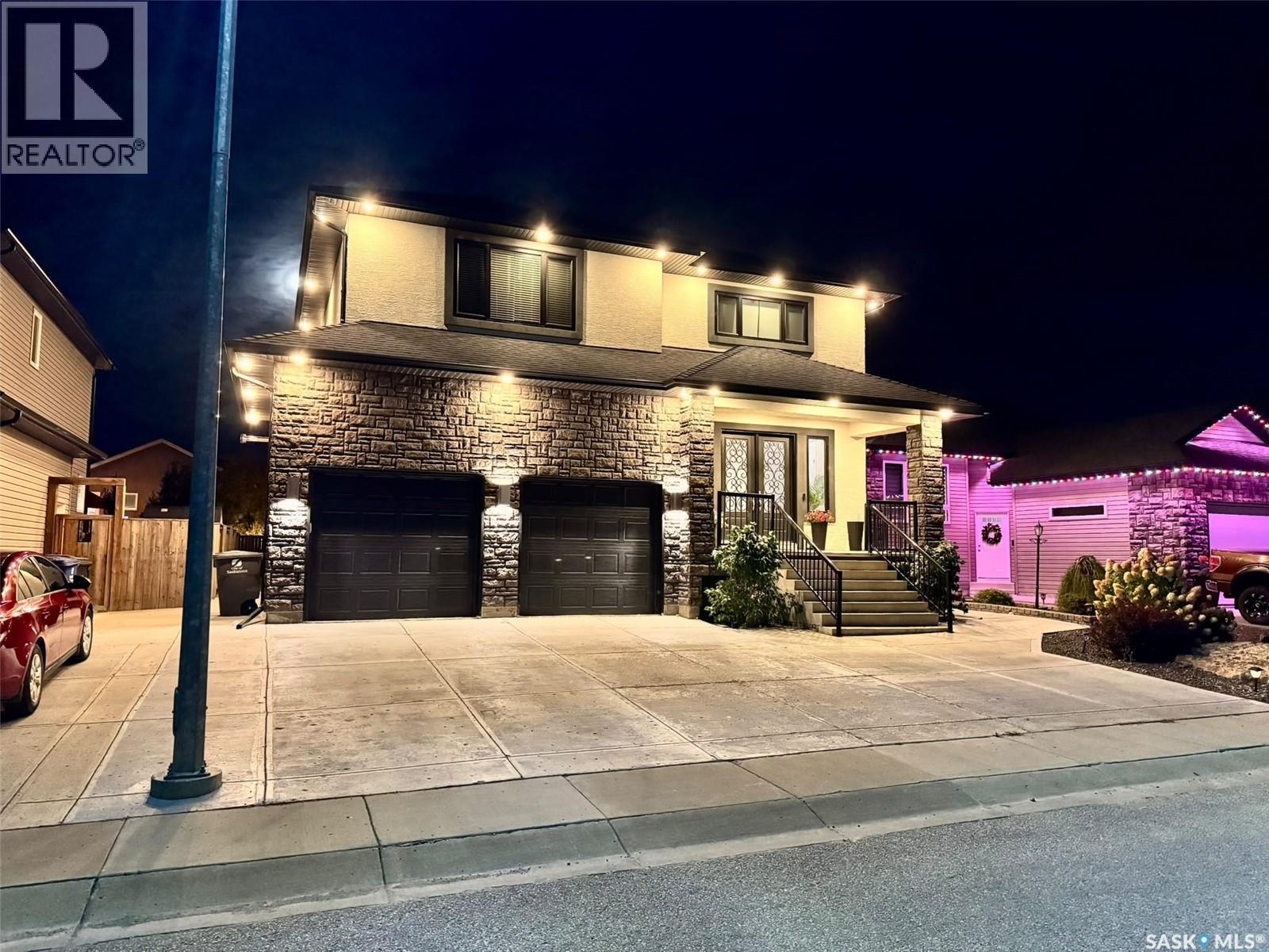 319 Roy Crescent, Saskatoon, SK