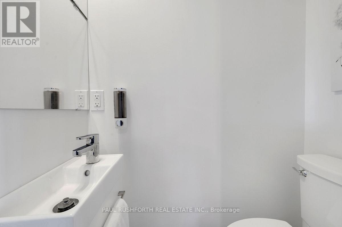 2 Piece Powder Room - 2160 Lambeth Walk, Ottawa, ON